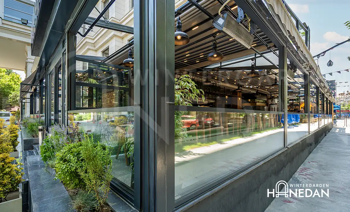 İstanbul restoran ve teras motorlu giyotin cam sistemi uygulaması - Hanedan Cam